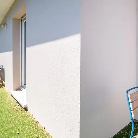 Bright 2-bedroom With Balcony Near Airport Mérignac