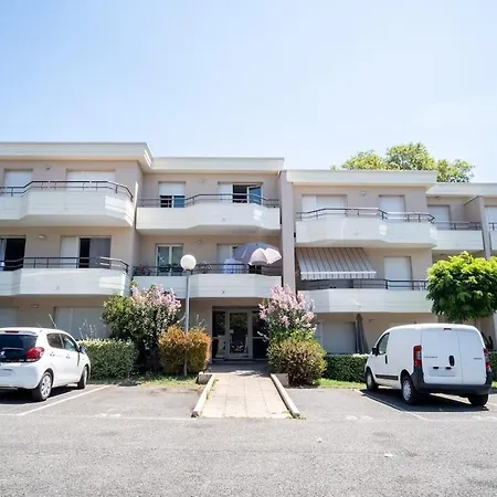 Apartament Bright 2-bedroom With Balcony Near Airport Mérignac